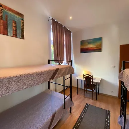 호스텔 Hostel Piaseczno 피아세츠노